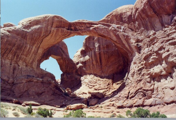 90South-Dakota-Arches 01