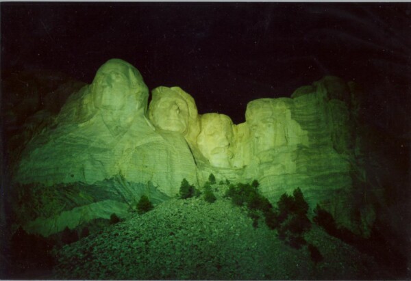 90southdakota-mt-rushmore 3
