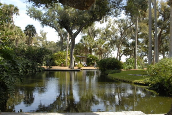 07BNEA FL BokCarillon 08